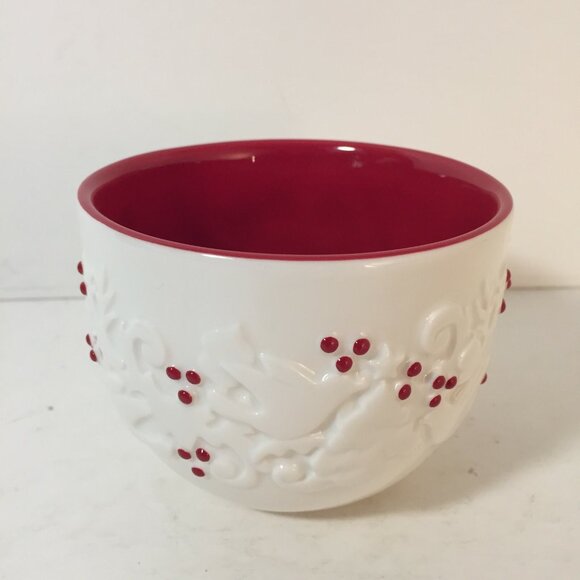 Starbucks Christmas Coffee Mug 12oz Raised White Doves Red Holly Berries 2008 - Picture 4 of 5